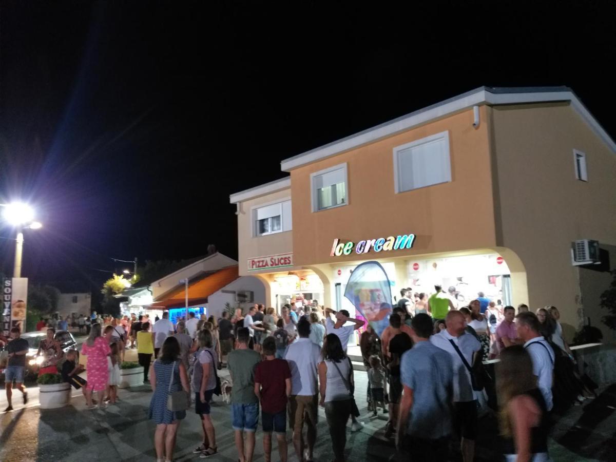 Familien Ferienhaus Vir Croatia 150M Strand Restaurant Einkaufen Exterior foto